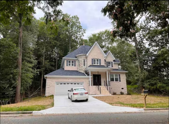 3100 Stratford Ct in High Point, NC - Building Photo - Building Photo