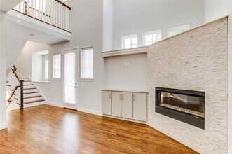 3680 Azure Ct in Dallas, TX - Building Photo - Building Photo