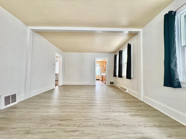 1821 S Taylor St in South Bend, IN - Building Photo - Building Photo