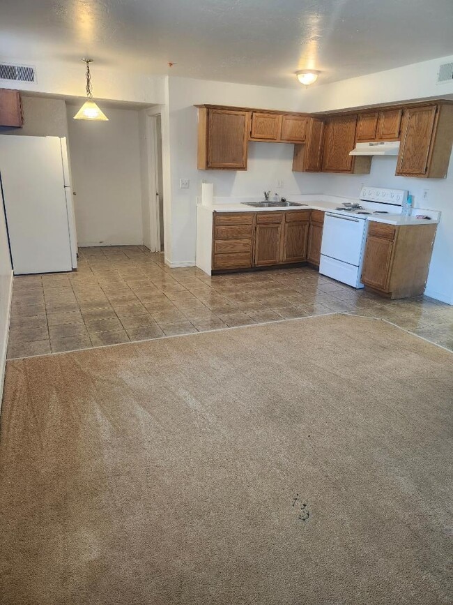 320 N Washington Ave in Lebanon, MO - Building Photo - Building Photo