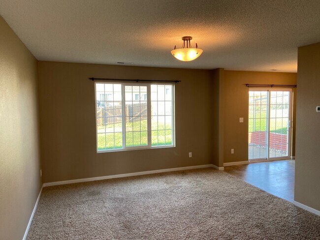 6494 Reily Rd in Lincoln, ND - Building Photo - Building Photo
