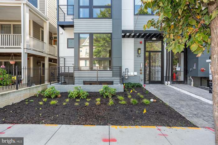 836 Varnum St NW in Washington, DC - Building Photo