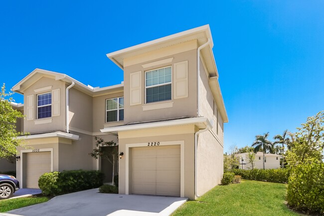2220 NW Treviso Cir in Port St. Lucie, FL - Building Photo - Building Photo