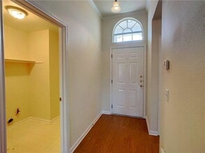 110 Little Lake Rd in Hutto, TX - Building Photo - Building Photo