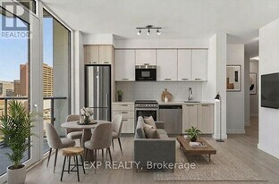 75 James St S in Hamilton, ON - Building Photo