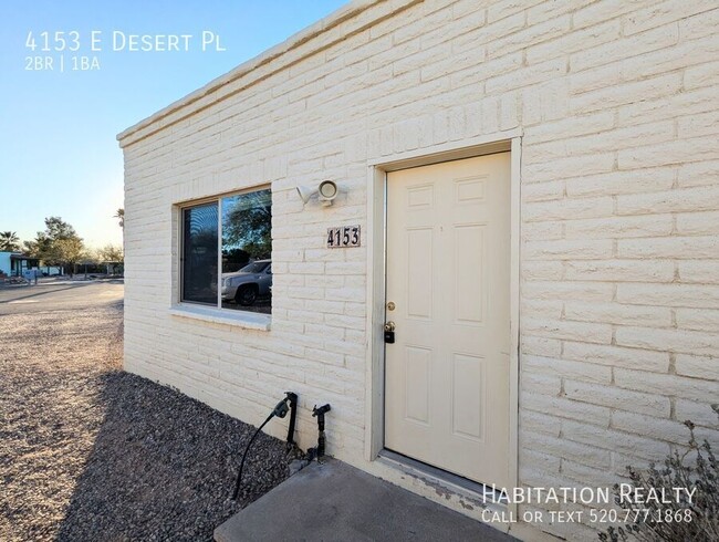 4153 E Desert Pl