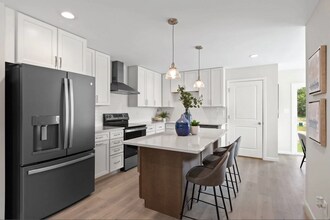 437 Sunset Hollow Drive in Wentzville, MO - Building Photo - Building Photo