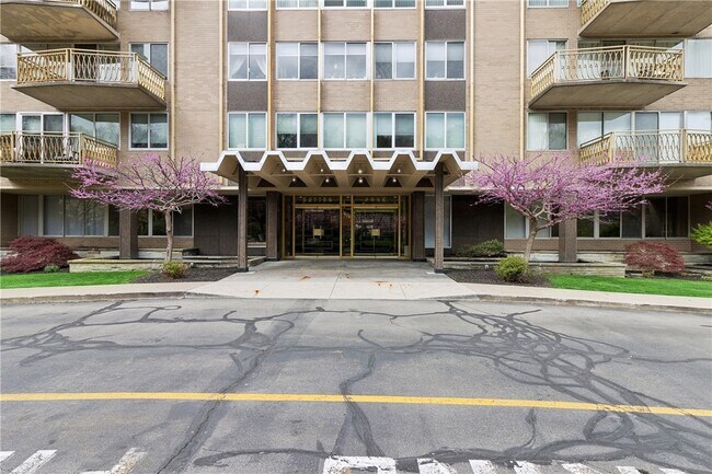 1400 East Ave in Rochester, NY - Building Photo - Building Photo