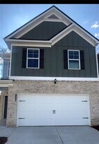 135 Stanchion Dr in Union City, GA - Building Photo