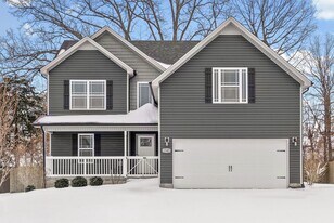 1345 Sussex Dr in Clarksville, TN - Building Photo