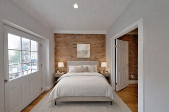 40 Avenue B in New York, NY - Foto de edificio - Building Photo