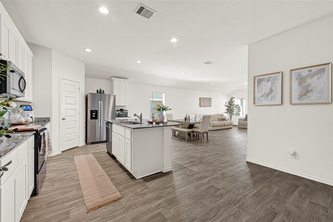 property at 2206 Laurel Bloom Ln