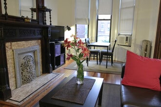 732A Jefferson Ave, Unit 1 in Brooklyn, NY - Building Photo - Building Photo