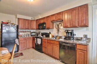 1103 South St in Pottstown, PA - Building Photo - Building Photo