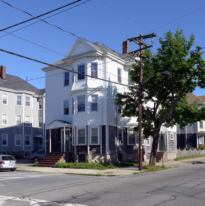 251 Phillips Ave in New Bedford, MA - Building Photo