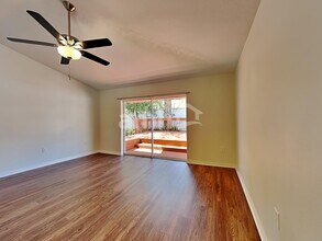 2642 Queen Alberta Dr in Valrico, FL - Foto de edificio - Building Photo