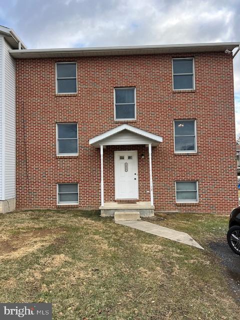 1006 S Carroll St in Hampstead, MD - Foto de edificio
