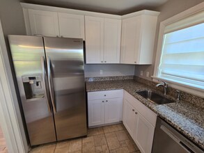 8410 Holly Hill Rd in Richmond, VA - Building Photo - Building Photo