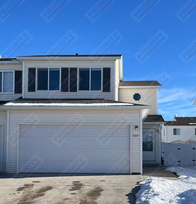 property at 3719 Blue Ave