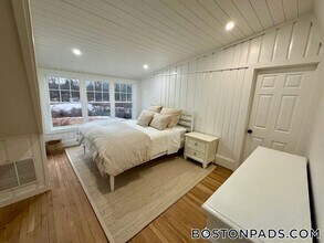 127 Rockland St in Hingham, MA - Building Photo - Building Photo