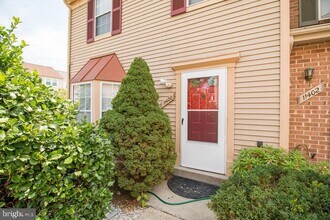 11400 Appledowre Way in Germantown, MD - Building Photo - Building Photo