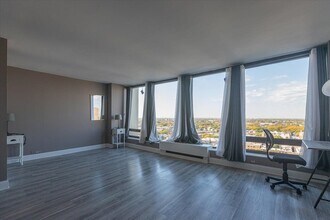 5445 N Sheridan Rd in Chicago, IL - Foto de edificio - Building Photo