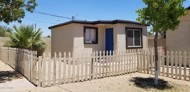 property at 3826 W Roosevelt St