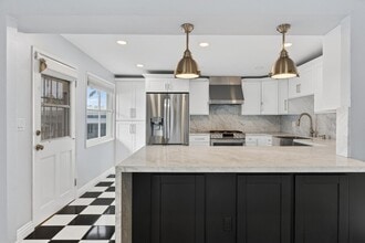 Beautifully updated 3-bedroom, 2.5-bathroom Craftsman in the heart of South Park in San Diego, CA - Building Photo - Building Photo