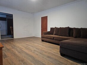 1110 NY-211 in Middletown, NY - Building Photo - Building Photo