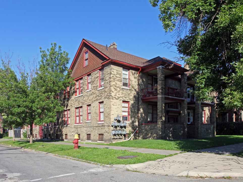 1209 Casgrain St in Detroit, MI - Building Photo