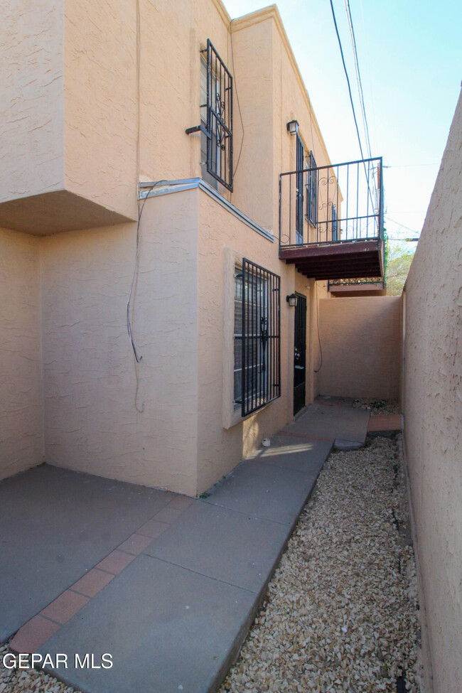 2520 San Jose Ave in El Paso, TX - Building Photo - Building Photo