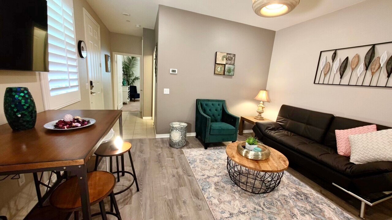 15495 Fennel Pl in Fontana, CA - Building Photo