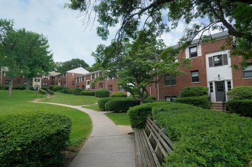 Cooper Hill in New Rochelle, NY - Building Photo