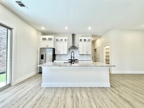 8513 Shoreham in Frisco, TX - Foto de edificio - Building Photo