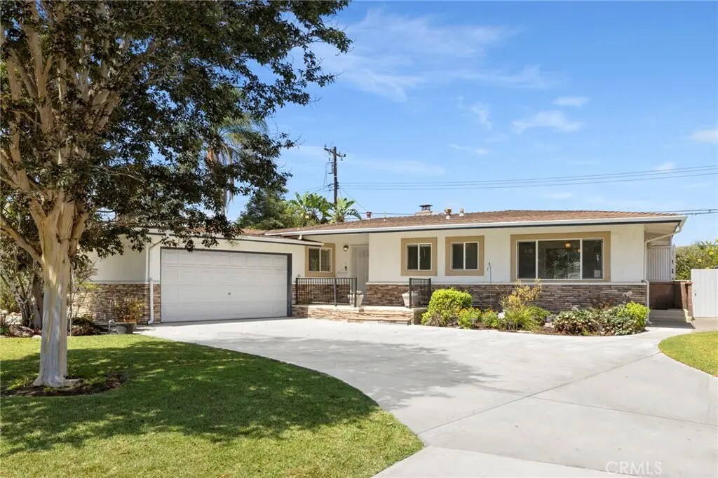 9551 Joyzelle Dr in Garden Grove, CA - Building Photo