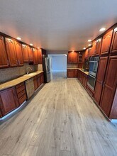 718 NE 106th Pl in Portland, OR - Building Photo - Building Photo