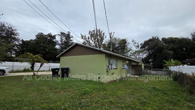 14 E Wallace St in Pine Castle, FL - Building Photo - Building Photo