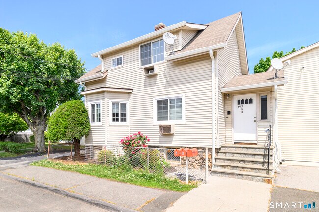 property at 750 Cove Rd