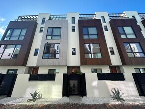 136 8th St N in St. Petersburg, FL - Building Photo - Building Photo