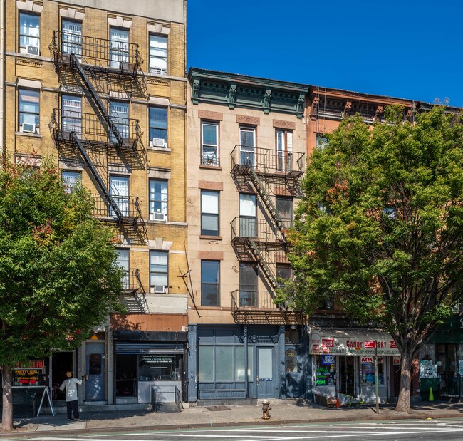 2283 1st Ave in New York, NY - Building Photo - Building Photo