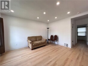 111 Stirling Ave S in Kitchener, ON - Building Photo - Building Photo