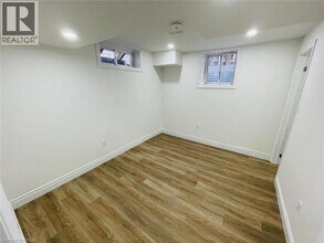 303 Oprington Pl in Kitchener, ON - Building Photo - Building Photo