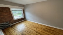 509 S Barstow St, Unit 2 in Eau Claire, WI - Foto de edificio - Building Photo