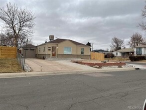 4557 Quieto Ct in Denver, CO - Building Photo - Building Photo