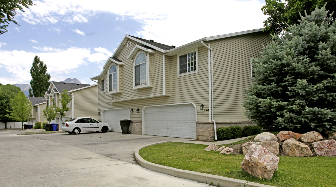 4175 S 900 E in Salt Lake City, UT - Foto de edificio