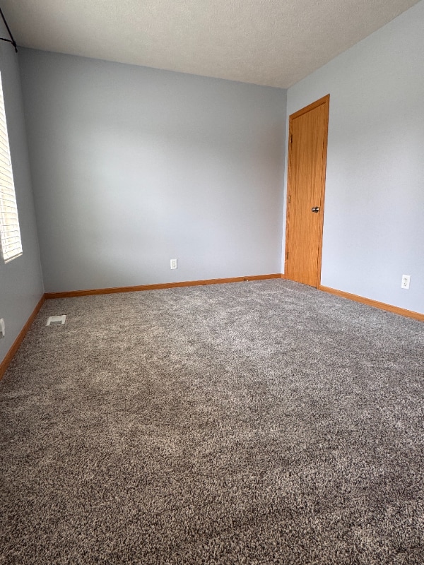 16212 Timberline Dr in Omaha, NE - Foto de edificio - Building Photo