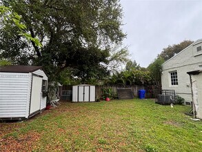 521 NW 48th St in Miami, FL - Building Photo - Building Photo