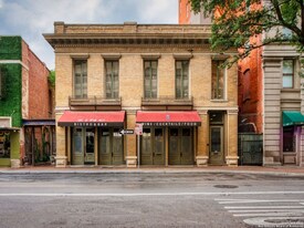 211 N Presa St, Unit 2 in San Antonio, TX - Building Photo