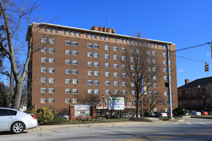 Weinberg Manhattan Park Apartments