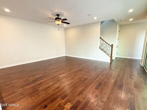 1027 S Agnes Ln in Gilbert, AZ - Building Photo - Building Photo